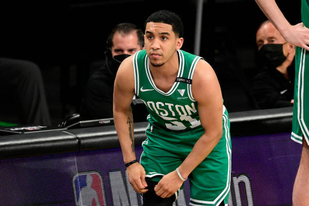 CBA打56场怎么划分