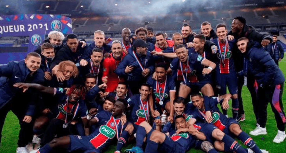 刚刚！转会期巴黎圣日耳曼调整名单以备国王杯托特纳姆围绕NBA季后赛止住颓势，转折点山东泰山回应争议的简单介绍